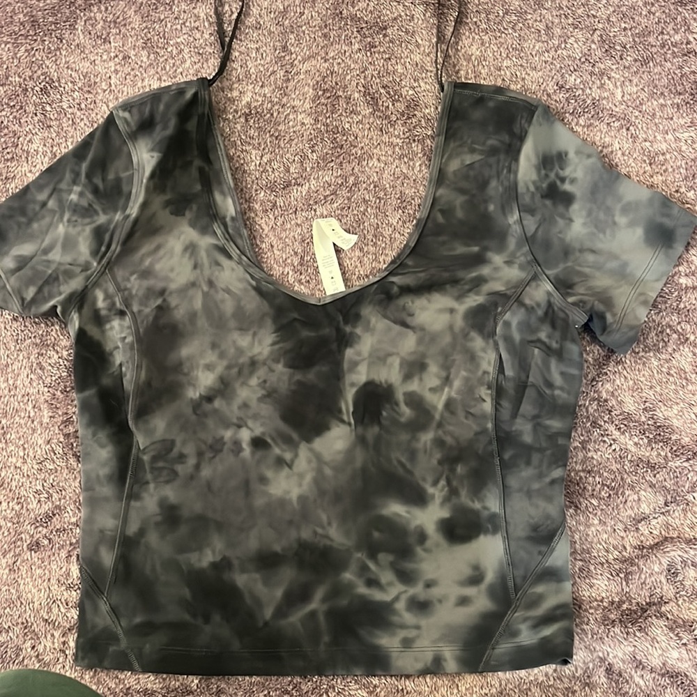 Lululemon - Picture 2 of 2